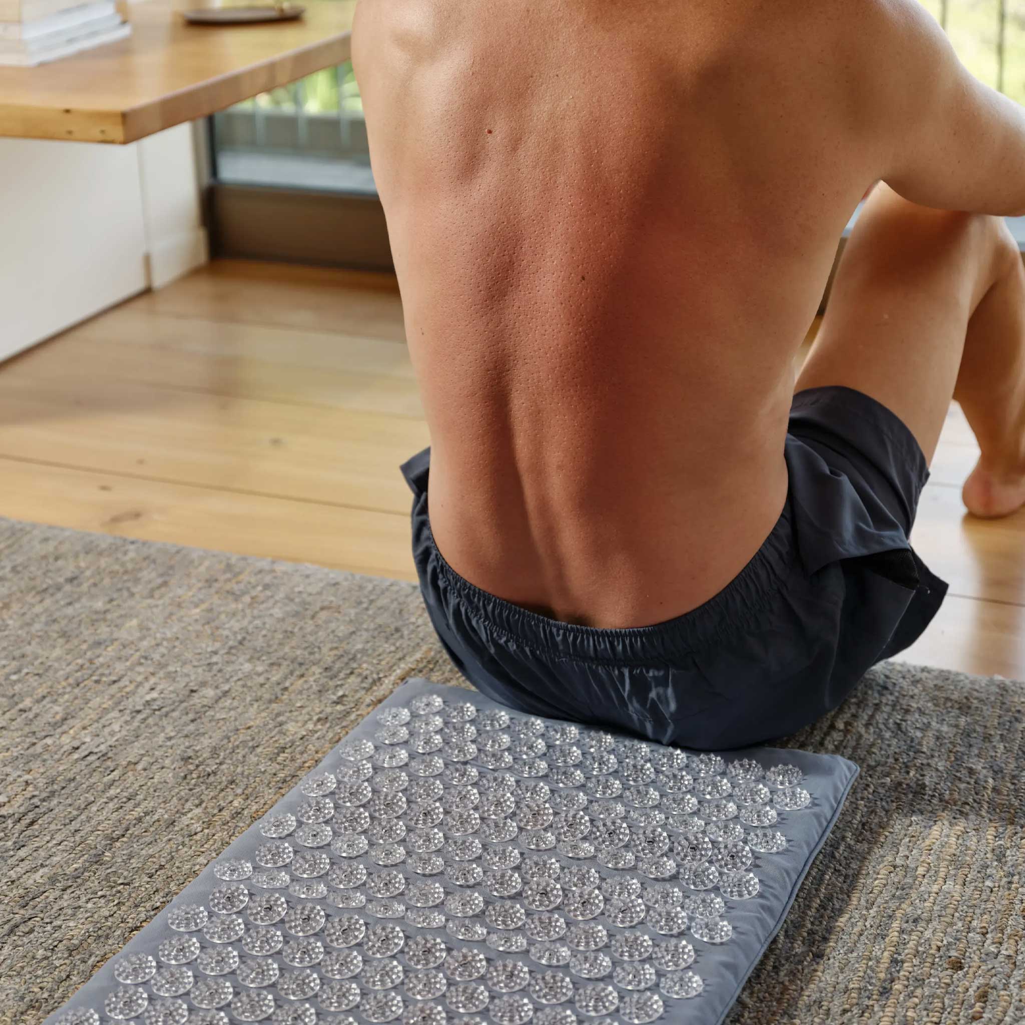 03_Shakti_Premium_Acupressure_Mat_Lifestyle_Imprinted_Back_Cluster_Blue_L3.jpg